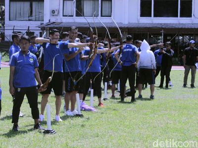 Panahan jadi Metode Latihan Unik Persib Bandung