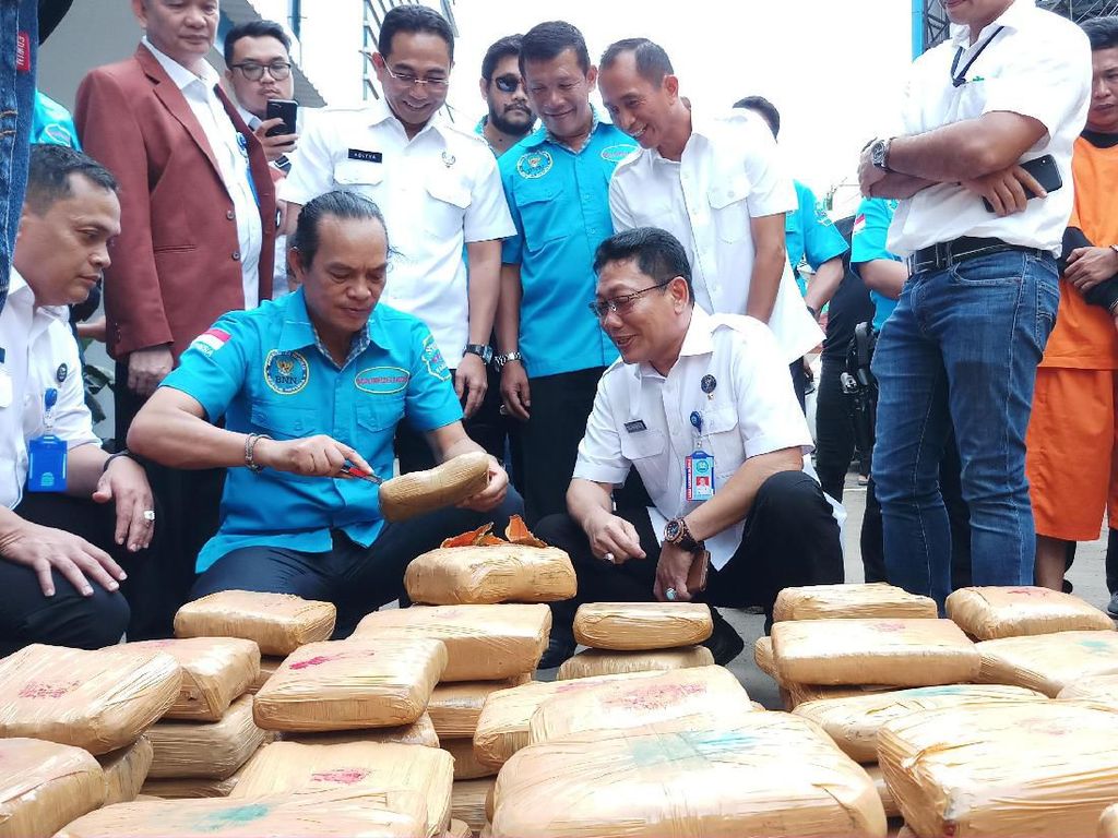 Tak Kapok Divonis 17 Tahun, Napi LP Tangerang Selundupkan 600 Kg Ganja Tak Kapok Divonis 17 Tahun, Napi LP Tangerang Selundupkan 600 Kg Ganja