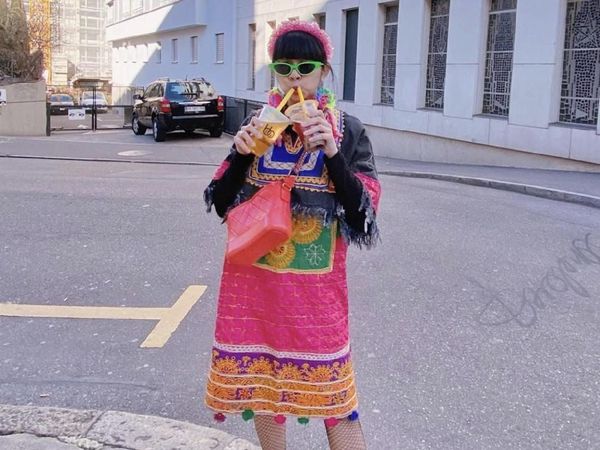 Inspiratif, Baju-baju Gemas Ini Dibuat Diana Rikasari dari Baju Bekas