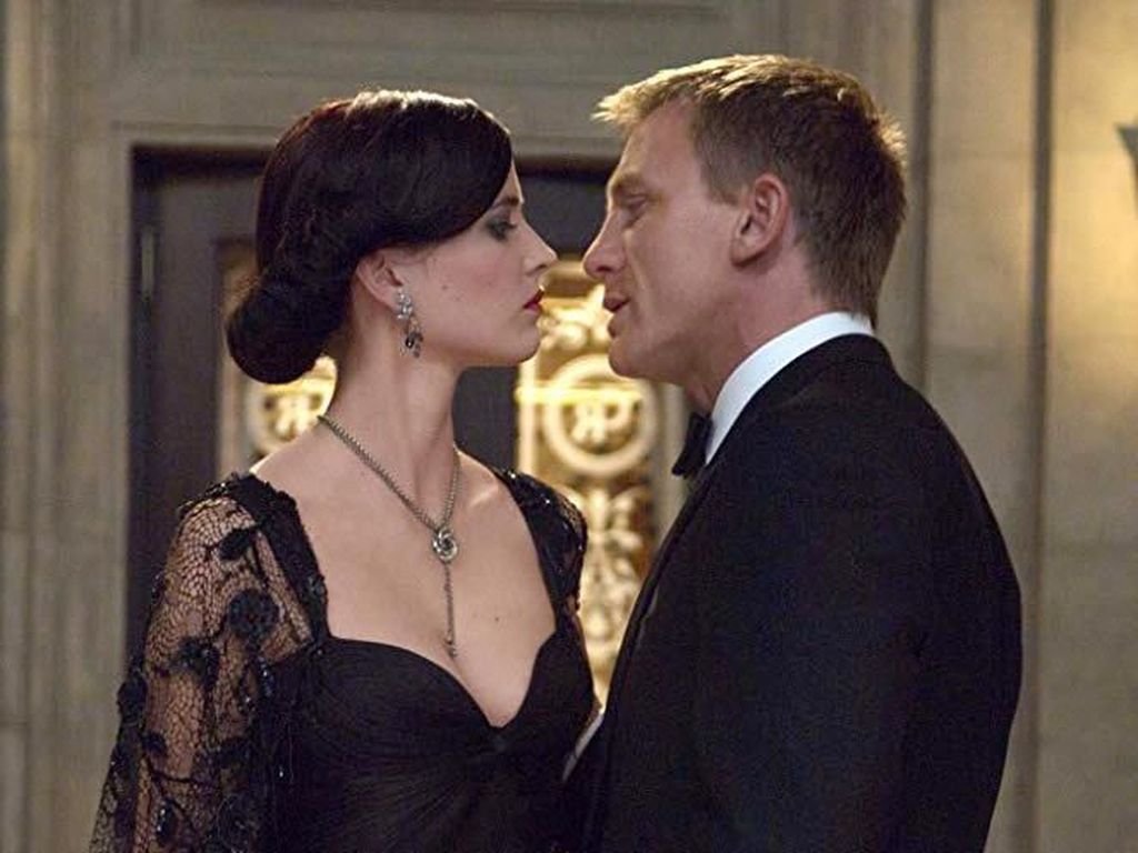 Wanita Cantik di Film James Bond Tak Hanya Jadi Objek Seksual Wanita Cantik di Film James Bond Tak Hanya Jadi Objek Seksual