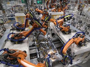 Pabrik Baterai Kendaraan Listrik Gandeng Lokal, Bahlil: Tak Boleh Punya Timses