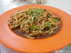 Pedas-pedas Mie Tarempa yang Bikin Ketagihan