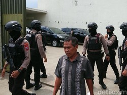 Sambangi Rumah Mertua Nurhadi di Tulungagung, KPK Pulang Tanpa Hasil