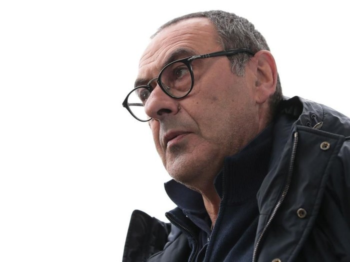 TURIN, ITALY - FEBRUARY 16:  Juventus coach Maurizio Sarri looks on during the Serie A match between Juventus and Brescia Calcio at Allianz Stadium on February 16, 2020 in Turin, Italy.  (Photo by Emilio Andreoli/Getty Images)