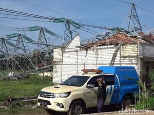 Rembang Mati Listrik 2 Hari Gegara Tower PLN Roboh, Ini Respons Bupati Rembang Mati Listrik 2 Hari Gegara Tower PLN Roboh, Ini Respons Bupati