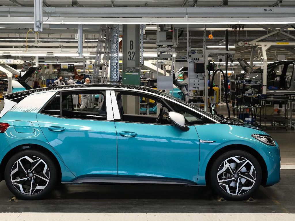 Bos Volkswagen Pede Bisa Salip Penjualan Tesla Tiga Tahun Lagi Bos Volkswagen Pede Bisa Salip Penjualan Tesla Tiga Tahun Lagi