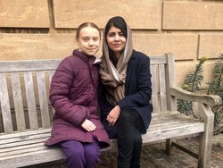 2 Anak Muda Inspiratif Greta Thuberg dan Malala Bertemu, Ini yang Terjadi