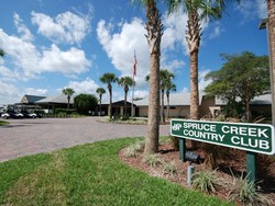 Bukan Mobil, Mayoritas Warga di Komplek Ini Punya Pesawat