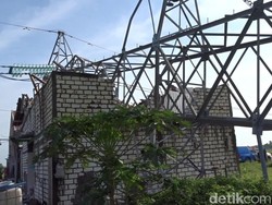 Dipasangi Tower Emergency, 3 Kabupaten di Jateng Diterangi Listrik Lagi