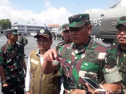 Pangkogabwilhan I Lepas Personel Bantu Observasi WNI ABK World Dream