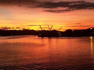 Masya Allah, Indahnya Senja di Pelabuhan Lembar Masya Allah, Indahnya Senja di Pelabuhan Lembar