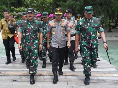 Momen Penglima TNI-Kapolri Tinjau Pulau Sebaru Kecil