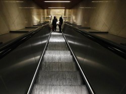 Eropa Kini Jadi Pusat Pandemi Corona, Saudi Setop Penerbangan Internasional