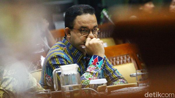 Ekspresi Anies Saat Rapat Bareng Komisi X Bahas Revitalisasi TIM