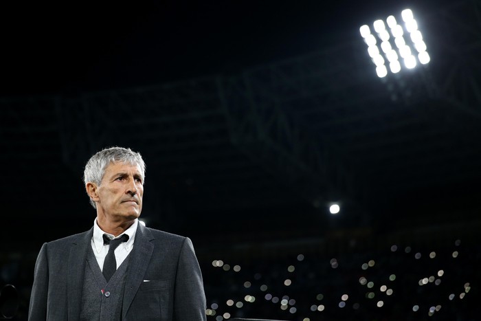 NAPLES, ITALY - FEBRUARY 25:Quique Setien the coach of Barcelona looks on during the UEFA Champions League round of 16 first leg match between SSC Napoli and FC Barcelona at Stadio San Paolo on February 25, 2020 in Naples, Italy. (Photo by Michael Steele/Getty Images)