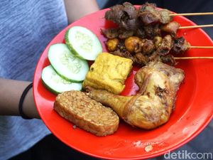 10 Kuliner Enak Dekat Masjid Cut Meutia, Ada Nasi Bebek Legendaris! 10 Kuliner Enak Dekat Masjid Cut Meutia, Ada Nasi Bebek Legendaris!