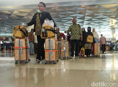 Jemaah Umrah Mulai Tinggalkan Soetta