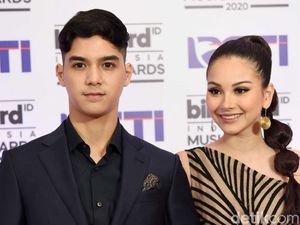 Reaksi Kocak Dul Lihat Al Pangku-pangkuan dengan Alyssa