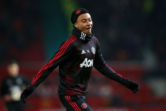 Jesse Lingard MANCHESTER, ENGLAND - JANUARY 29: Jesse Lingard of Manchester United warms prior to the Premier League match between Manchester United and Burnley at Old Trafford on January 29, 2019 in Manchester, United Kingdom. (Photo by Alex Livesey/Getty Images)