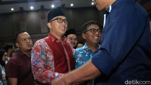 Senyum Imam Nahrawi di Sidang Lanjutan Suap Hibah KONI
