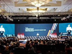 Di Depan Bos Microsoft, Jokowi Curhat Ditawari Obat Penggemuk Badan