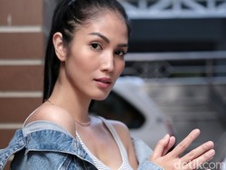 Cie... Aulia Sarah Bahagia Banget Dilamar Kekasih