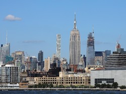 Virus Corona Meluas, Traveler Lebih Senang Nonton Netflix ketimbang Melancong