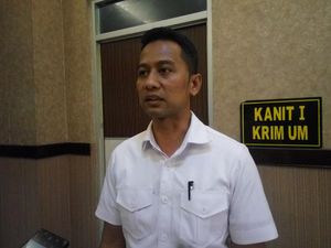 Pelaku Pemukulan Sopir Ngaku Tak Tahu Ambulans Lagi Bawa Jenazah Pelaku Pemukulan Sopir Ngaku Tak Tahu Ambulans Lagi Bawa Jenazah