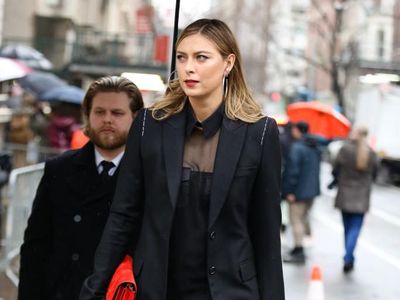 Foto: Momen Stylish Maria Sharapova di Luar Lapangan Tenis