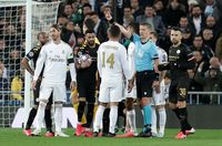 Real Madrid Mau Banding Kartu Merah Sergio Ramos