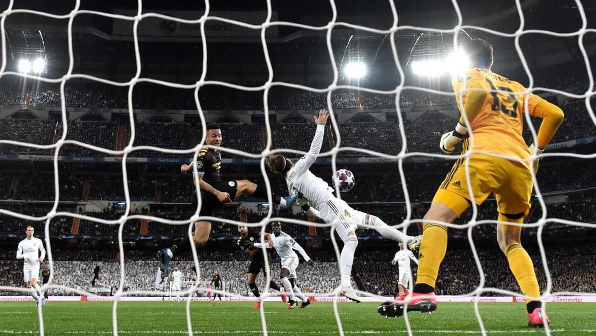 Real Madrid takluk 1-2 dari Manchester City di Santiago Bernabeu. (Foto: Getty Images/David Ramos)