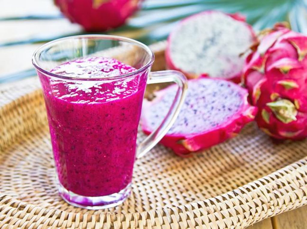 Cara Membuat Jus Buah Naga yang Segar dan Kaya Manfaat Cara Membuat Jus Buah Naga yang Segar dan Kaya Manfaat