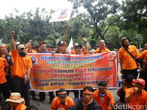 Pekerja BUMN Ancam Mogok Kalau Tak Ketemu Erick Thohir Pekerja BUMN Ancam Mogok Kalau Tak Ketemu Erick Thohir