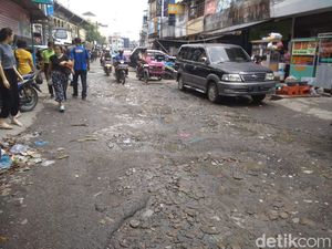 DPRD Geram Jalan Rusak Parah di Medan Padahal APBD Besar DPRD Geram Jalan Rusak Parah di Medan Padahal APBD Besar
