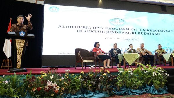 Cara Nadiem Genjot Kemajuan Budaya Daerah