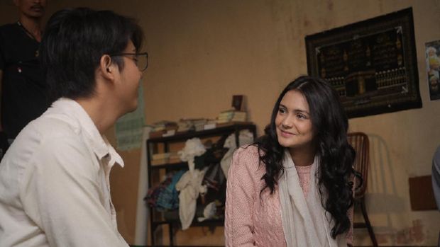 Tentang Film Ranah 3 Warna Yang Dibintangi Arbani Yasiz Amanda Rawles 2434