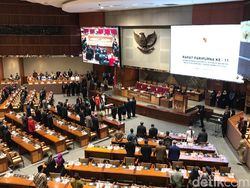 DPR Lantik 3 Anggota PAW Pengganti Menkum HAM-Mensos-Menkominfo