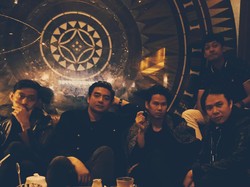 GODSIGMA Upaya Sajama Cut Bawakan Semua Lagu di Panggung