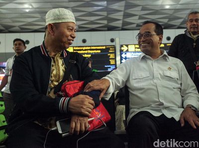 Menhub Temui Jemaah Umrah yang Gagal Berangkat