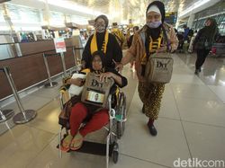 Menhub Upayakan Jemaah Umrah yang Sudah Terbang Diterima Saudi