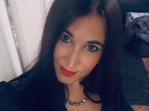 Kisah Wanita Main Tinder 10 Tahun, Kencani 398 Pria Tapi Selalu Gagal Kisah Wanita Main Tinder 10 Tahun, Kencani 398 Pria Tapi Selalu Gagal