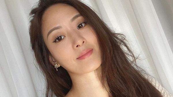 Potret Memesona Sosialita Nomor 1 Taiwan yang Awet Muda