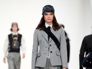 20 Koleksi Terbaru Christian Dior di Paris Fashion Week 2020