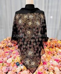 5 Model Hijab Berharga Fantastis, Termahal Rp165 Juta