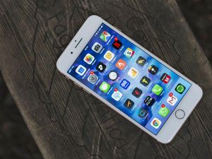 iPhone Murah Punya 3 Varian Warna iPhone Murah Punya 3 Varian Warna
