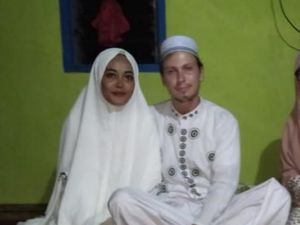 Ngapel ke Keluarga Pacar di Pulau Rajuni Sulsel, WN Rusia Dinikahkan Warga Ngapel ke Keluarga Pacar di Pulau Rajuni Sulsel, WN Rusia Dinikahkan Warga