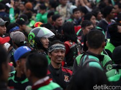 Tolak Merger Gojek dan Grab, Driver Ojol Ancam Demo