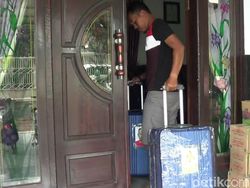 Belasan Calon Jemaah Pasuruan Kembali Masukkan Koper karena Batal Umroh