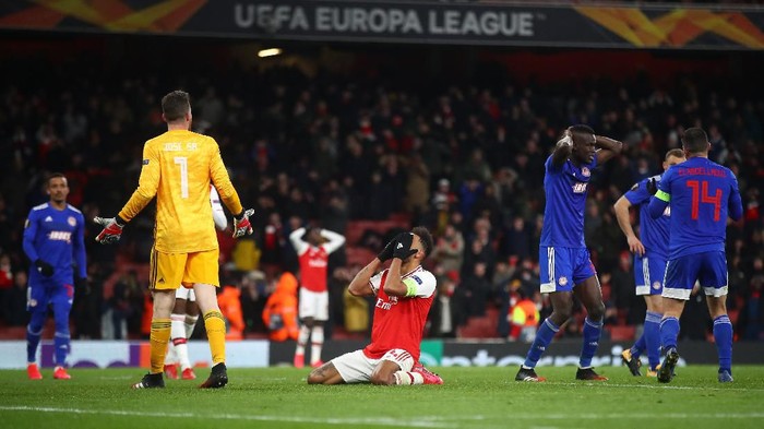 LONDON, ENGLAND - FEBRUARY 27: Pierre-Emerick Aubameyang of Arsenal looks dejected after his missed chance towards the end of time during the UEFA Europa League round of 32 second leg match between Arsenal FC and Olympiacos FC at Emirates Stadium on February 27, 2020 in London, United Kingdom. (Photo by Julian Finney/Getty Images)