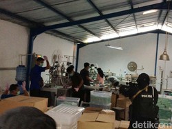 Satu Per Satu Gudang Penimbun Masker Dibongkar